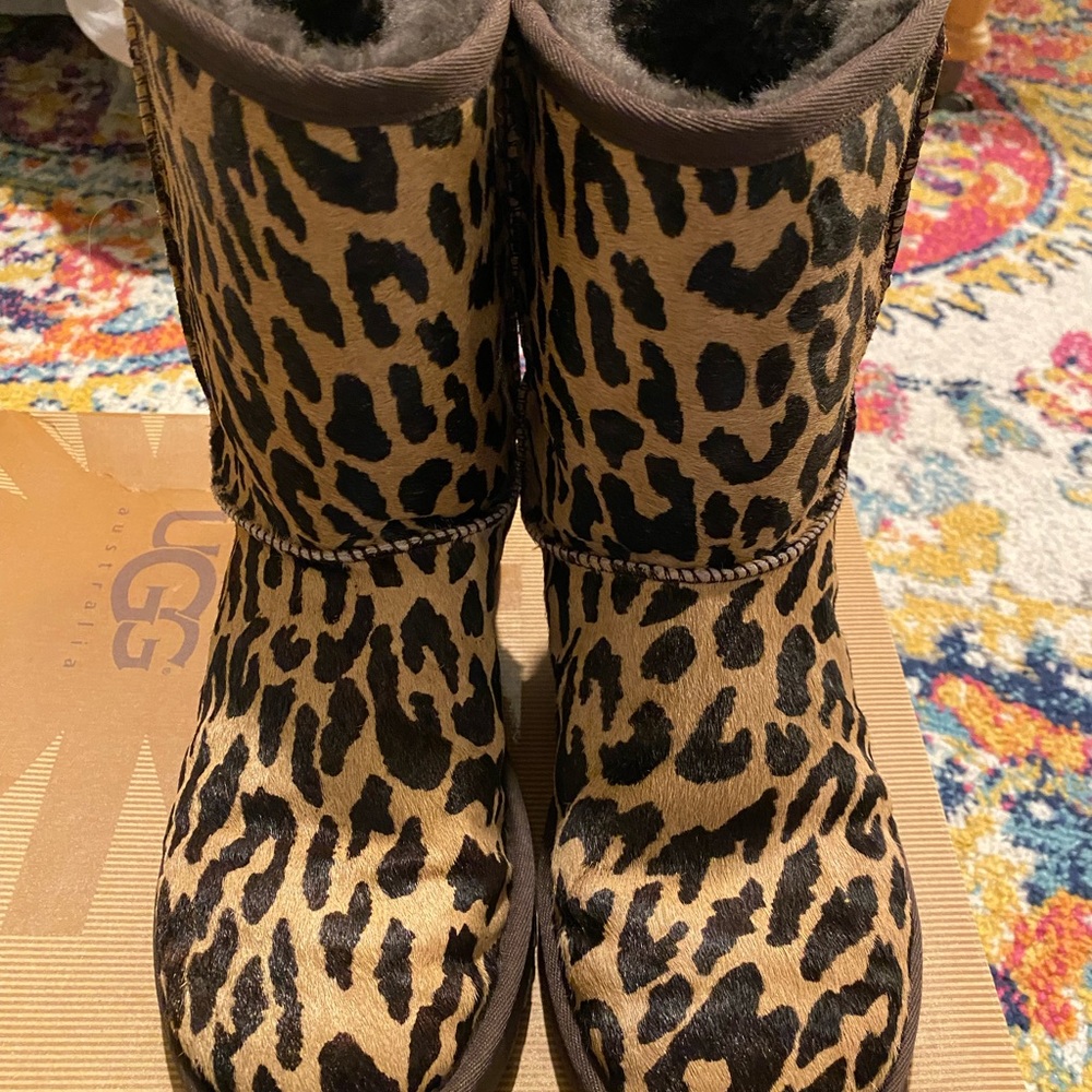 Ugg Size 6 Classic Short exotic Cheetah